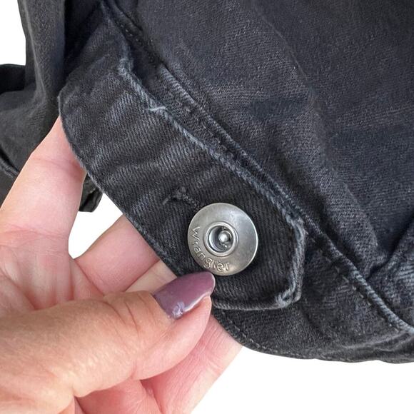 Wrangler women’s XL black denim jacket - Picture 6 of 10